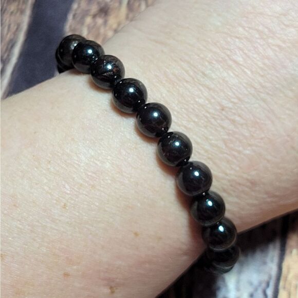 RedāGarnetāBeadedāBracelet - Picture 5 of 8